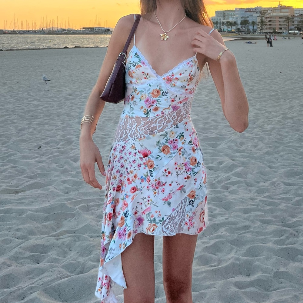 Bershka Floral Asymmetrical Dress - White and Pink